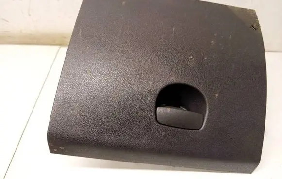 Dacia Sandero Glove box 