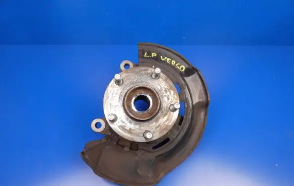 Toyota Verso Front wheel hub