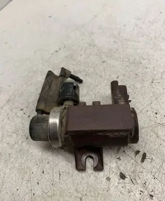 Ford Focus C-MAX Vacuum valve 72832804 04T187 9650098380