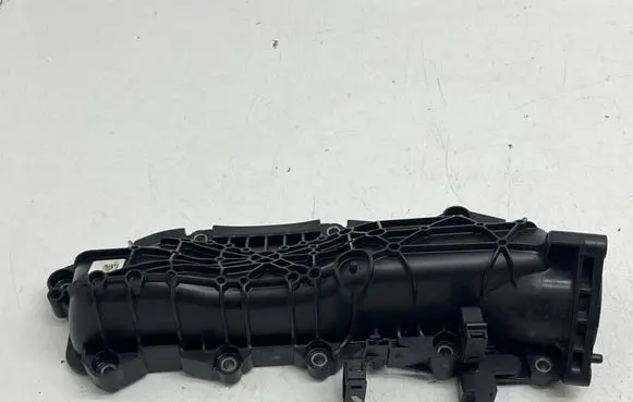 Porsche Cayenne (9Y0 9Y3) Intake manifold 06M133267 T12002178