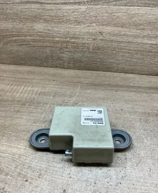 BMW 5 F10 F11 Aerial antenna amplifier 6935024 21367510 11896900