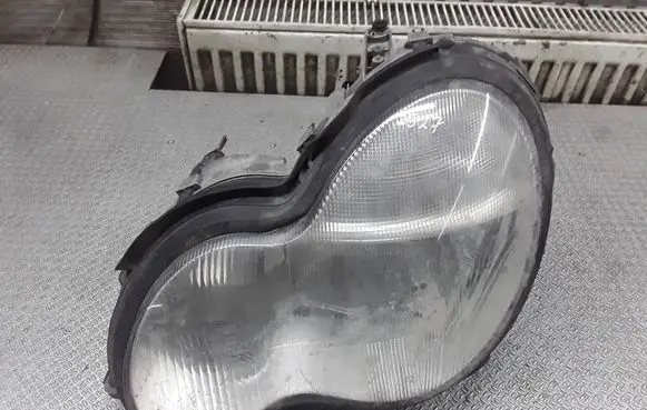 Mercedes-Benz C W203 Headlight/headlamp 1305235456
