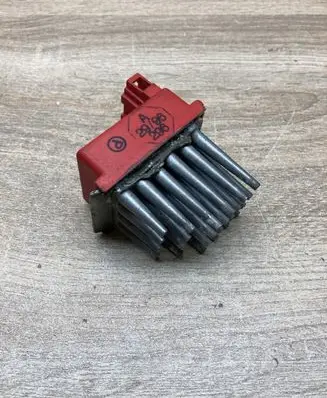 Volkswagen Golf IV Heater blower motor/fan resistor 357907521 5DS006467
