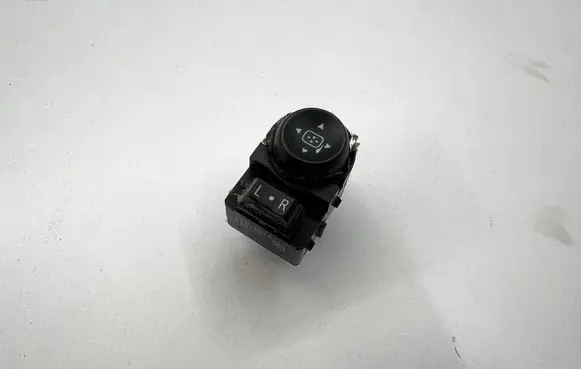 Opel Insignia A Wing mirror switch 23204016