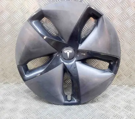Tesla Model 3 R20 wheel hub/cap/trim 104423100B