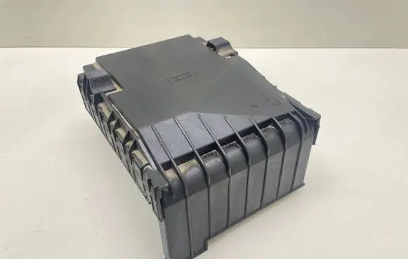 Volkswagen Tiguan Fuse box set 3C0937125A 1K0937132F