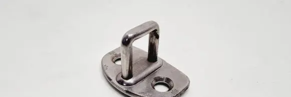 Audi A6 S6 C6 4F Front door lock loop/hook striker 8E0837033