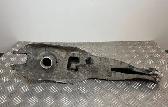 Jeep Cherokee Rear control arm