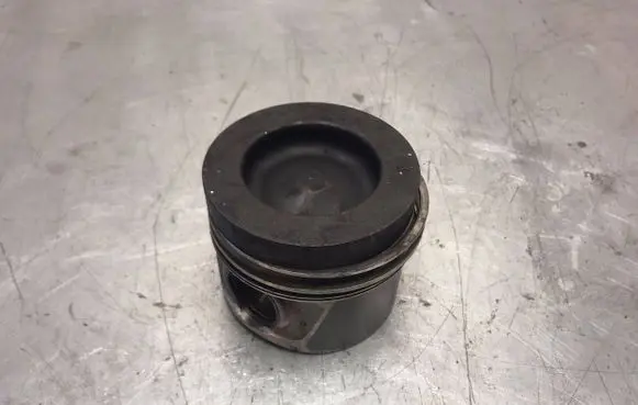 Man TGE 1gen Piston 7901G