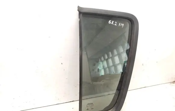 Nissan Pathfinder R51 Rear vent window glass 82273EB305 M92 AS3