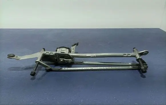 BMW 1 F40 Front wiper linkage and motor 7453953