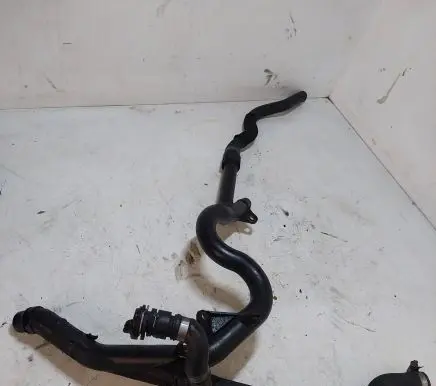 BMW 5 E39 Engine coolant pipe/hose 115377852569