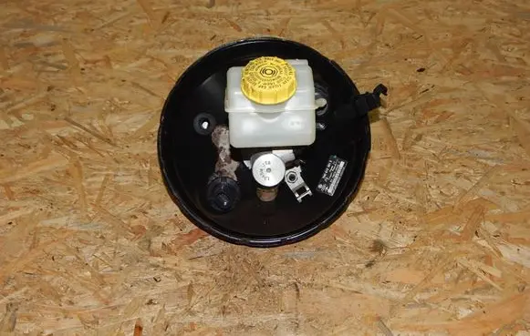 Volkswagen Multivan T5 Brake booster 7H0612101E 385301460 03786926024