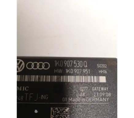 Audi A3 S3 8L Gateway control module 1K0907530Q 1K0907951