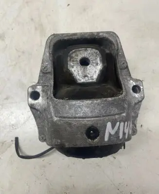 Audi A5 Sportback 8TA Engine mount bracket 8K0199381