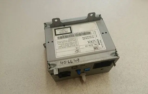 Opel Insignia A Radio/CD/DVD/GPS head unit 13337253 25062009 09062010