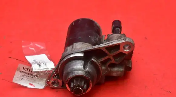 Skoda Fabia Mk2 (5J) Starter motor 02T911023R