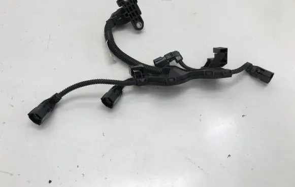 Toyota RAV 4 (XA50) Fuel injector wires 8212633050B