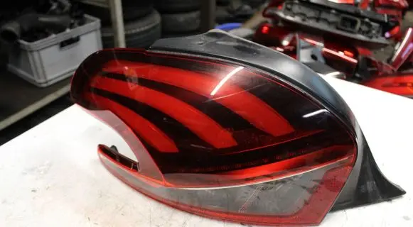 Peugeot 208 I Rear/tail lights 9825601280