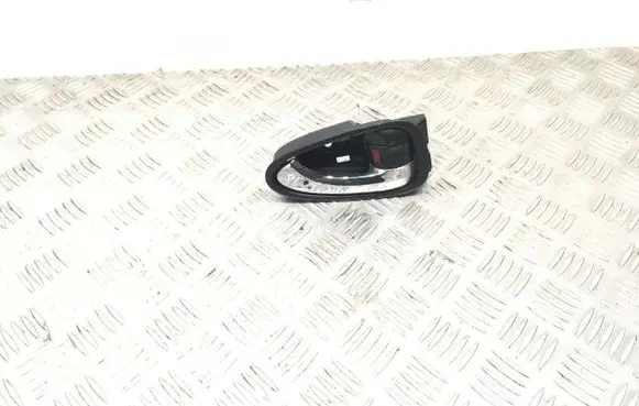 Toyota Avensis T270 Front door interior handle 6920505051 76693A2
