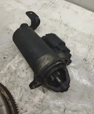 Opel Astra G Starter motor 2339303220
