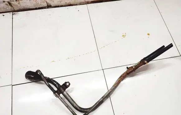 Fuel tank filler neck pipe