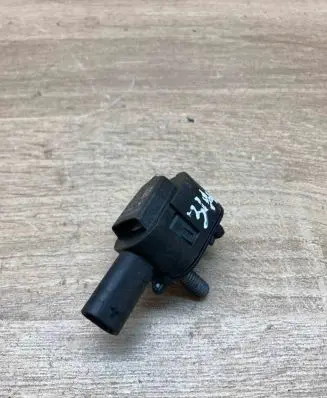 BMW X5 F15 Airbag deployment crash/impact sensor 9224178 130110