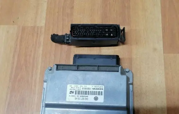 Volkswagen Touareg I Transfer box differential control unit 0AD927755AS H16S2112 5WP22093
