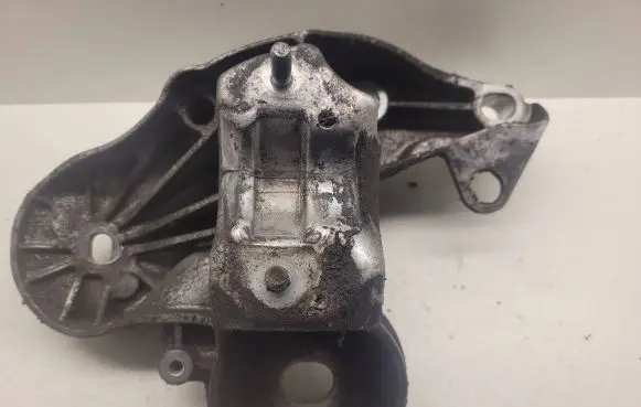 Audi A6 S6 C6 4F Engine mounting bracket 4F0199351H MU13