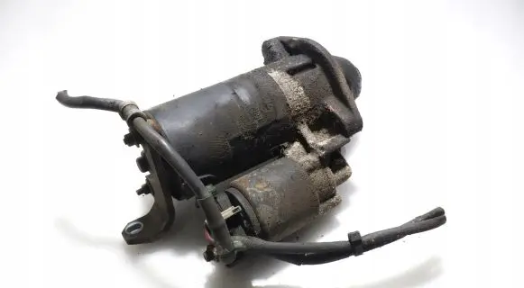 Audi A4 S4 B5 8D Starter motor 0001107017