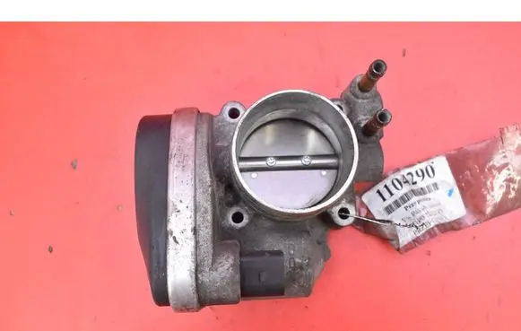 Volkswagen PASSAT B5.5 Throttle body valve 06F133062