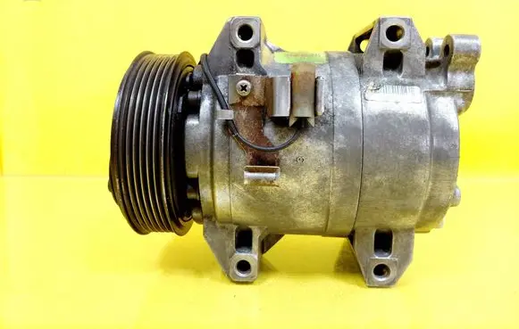 Volvo S60 Air conditioning (A/C) compressor (pump) 8684287 28E433688
