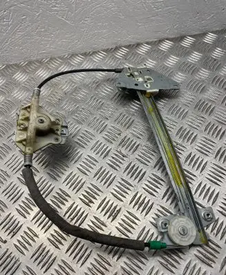 Rear door manual window regulator
