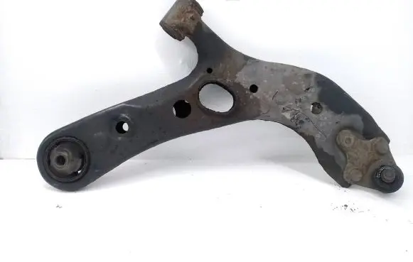 Toyota RAV 4 (XA30) Front lower control arm/wishbone