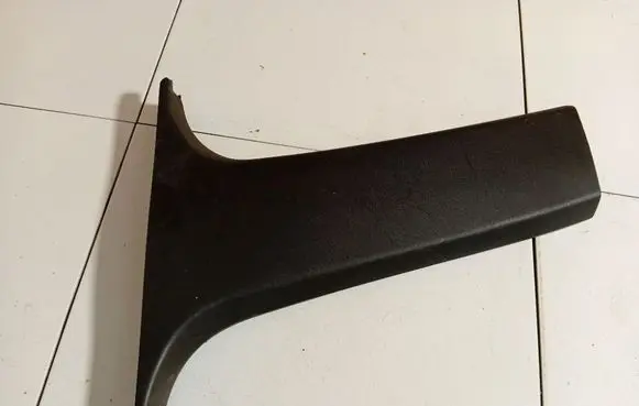 (B) pillar trim (top)