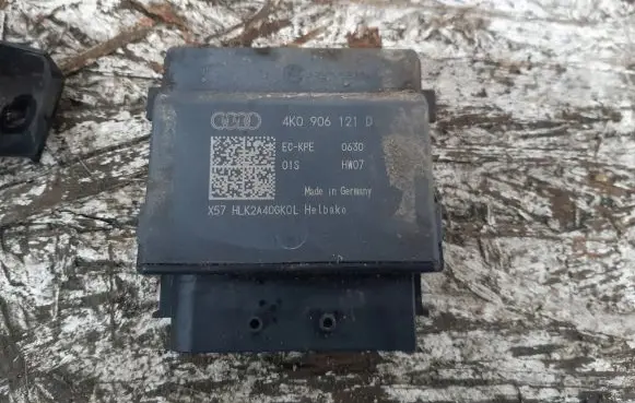 Audi A6 S6 C8 4K Fuel injection pump control unit/module 4K0906121D