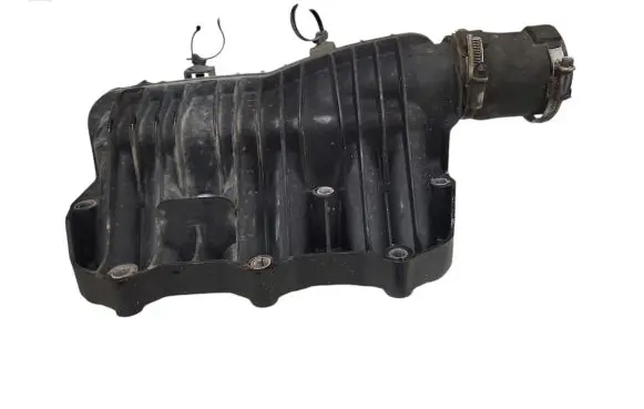 Ford Focus Intake manifold 1047092S01 CM5G9424FA