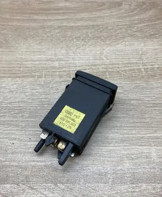 Audi A8 S8 D2 4D Windscreen/window heater switch 4D0941503