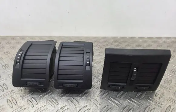 Skoda Octavia Mk2 (1Z) Rear air vent grill 1Z0819203 1Z0819701 1Z0819702