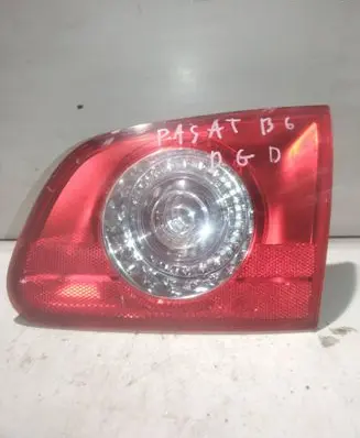 Volkswagen PASSAT B6 Tailgate rear/tail lights
