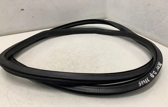 Seat Leon (5F) Front door rubber seal 5F4867365