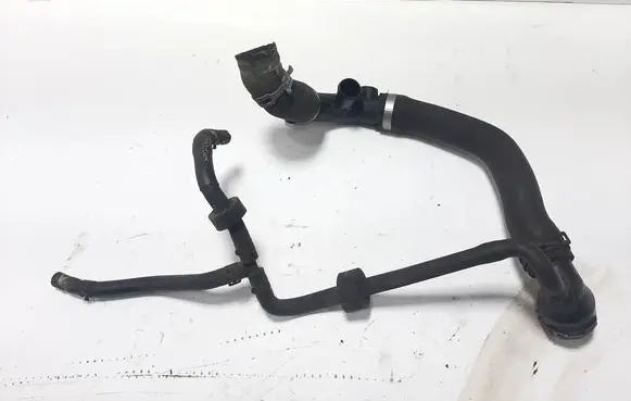 Volkswagen PASSAT B7 Engine coolant pipe/hose 3AA122101G