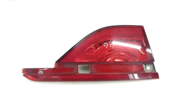 Tailgate rear/tail lights