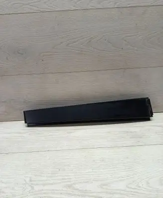 Volkswagen Touran II Rear door glass trim molding 1T0839889