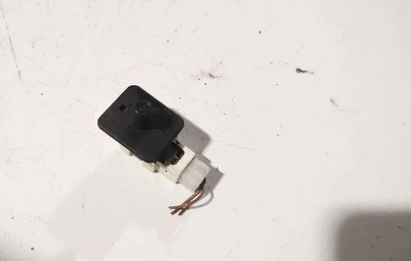 Mercedes-Benz C W203 Front door sensor 