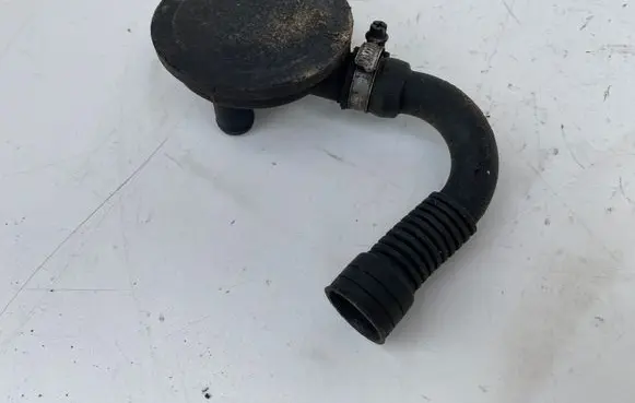 Breather/breather pipe/hose