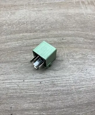 BMW X3 E83 Other relay 8373700