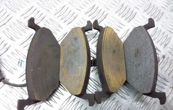 Skoda Octavia Mk2 (1Z) Brake pads (front) 