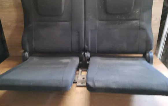 Toyota Corolla Verso AR10 Third row seats 