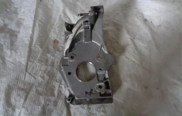 Engine mount bracket